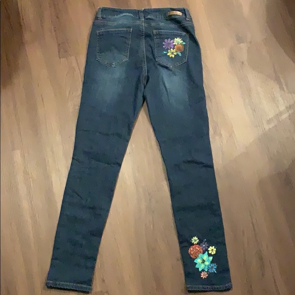 Hand Painted Jeans - Picture 2 of 3